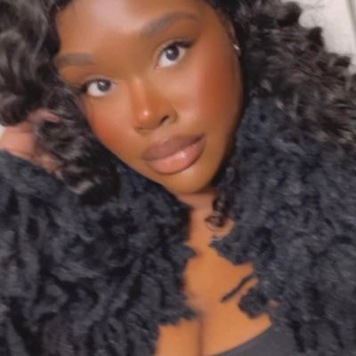 ChipdNudePolish's profile picture. professional yapper.