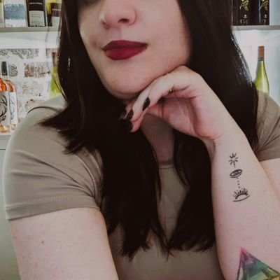 AlixHawkes's profile picture. 34 | Hi, I'm Alix 🖤 Bisexual disaster wizard • Internet girlfriend • Definitely not 3 racoons in a trenchcoat • DMs answered on my sites 👇🏻

(18+ MDNI)