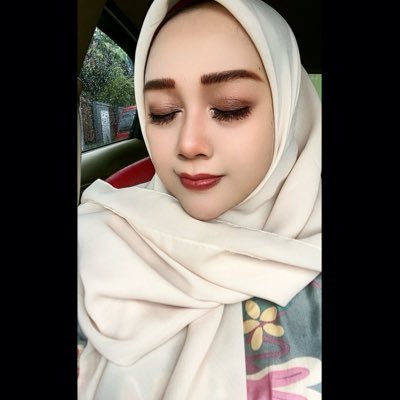 nanadehoney's profile picture. Udah tua || tweet random, nggak suka silahkan Block || porn lover ⛔️ DM gak jelas ⛔️