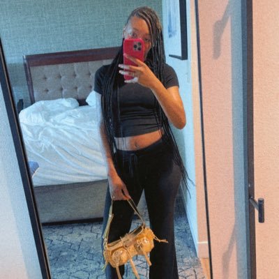 monae_soprettyy's profile picture. 