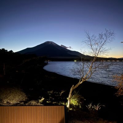 Crimson_sky246's profile picture. 風俗業界やAV業界など夜の世界についての、情報や社会情勢の動きについて発信します。セックスワーカーにも同じ人間としての人生がある。それを卑下することは許されない。