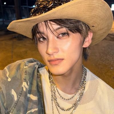 shunixl0ml's profile picture. ୭ৎ    mahae my parents    𝅄     ꒰  #marklee  ꒱   ano ba talaga tayo?   ݁  7dream   ݁   ۪    ୧