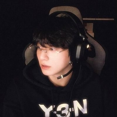 stillwithujkoo_'s profile picture. 🍒🥀