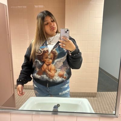 whoismia16's profile picture. young n turnt tbh