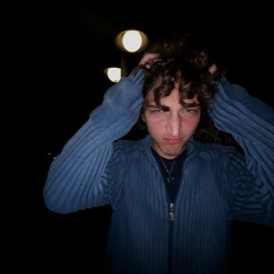 tlhkstnc's profile picture. 