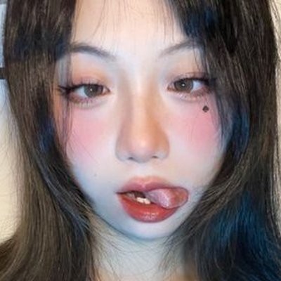 Palin__80F's profile picture. 平平无奇85G😗
这里是我的发烧树洞🍼
重度涩癖大美女🐰
会夸就多说点🥳
私信请做自我介绍，不然我会选择性失明