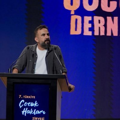 VeysiCe's profile picture. Aktivist, Hekim, Çapa Mezunu, Cerrahpaşa İhtisaslı Çocuk ve Genç Psikiyatristi