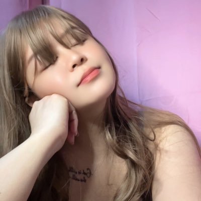 iamayeshaheart's profile picture. Digital Content Creator| Singer | Model | Investor | 🍷Tiktok: iamayeshaheart ⭐ FB: iamayeshaheart ❤️ IG: AyeshaHeart NEW YOUTUBE VIDEO ➡️ https://t.co/5MQT7dYPbi