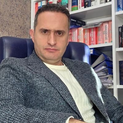 avonderozer's profile picture. AVUKATLIK &ARABULUCULUK&
💰BORSA📊Blockchain 📈🏛️Fenerbahçe Kulübü Kongre Üyesi💚💛💚
Finansal Piyasalar ve Hukuk paylaşımları.🌐🗽