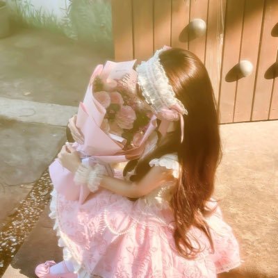 iij2_q's profile picture. مششش شااايففة حددد شاييففة نفسييي، inst. (_iij0q_)