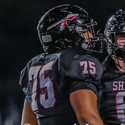 t08458241's profile picture. 6'2
272lbs
/Sherando High School 
/class of 2026
DT/RG
https://t.co/hz9KBwv8BE