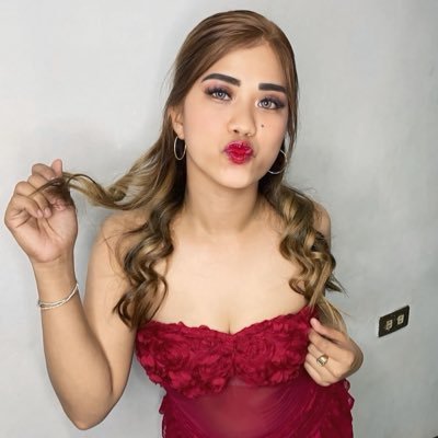 heeeyzel28's profile picture. love ur self💗