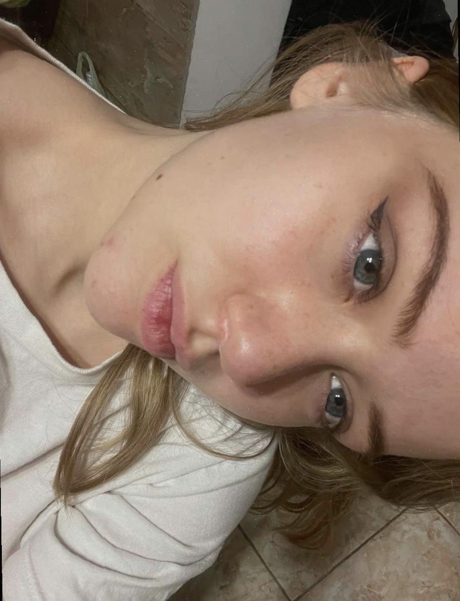 FOrestf4_ky's profile picture. 21 🤍 old account combusted so i’m vibing with frogs :/ tiny chaos queen ngl 🐸😭