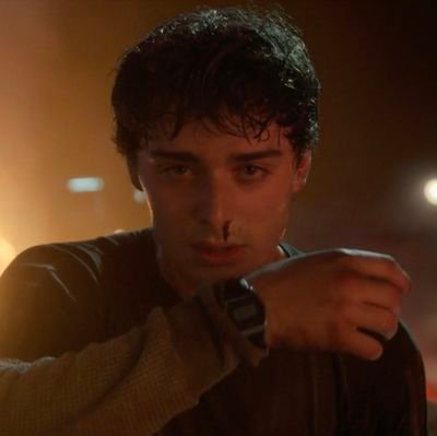 Stealthywing's profile picture. she/her | 20 | multifandom | ficwriter on ao3 | is it love? is it friendship?