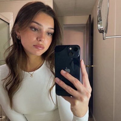 John33039987003's profile picture. all 18+