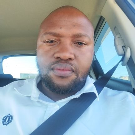 Tlhang's profile picture. 