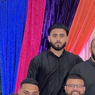 Uzzehh_'s profile picture. 24 | EU | Competitive Warzone Player | الحمد لله