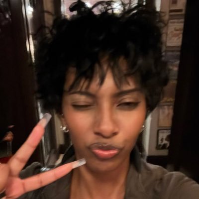 mIlfreve's profile picture. || everything’s flo and bts