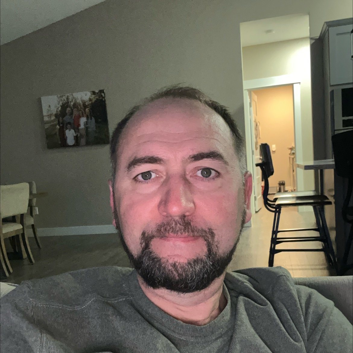 RomanYunikov22's profile picture. 