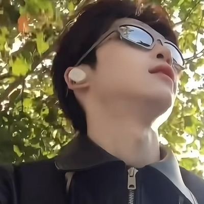 solarayael's profile picture. 🎈
MDNI 
ask: https://t.co/UDIT8zwsmH

thread of works ⬇️ chengyu's 2nd wife