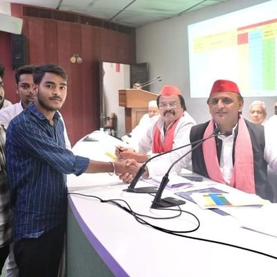 SOMESHY97073402's profile picture. भावी प्रत्याशी जिला पंचायत सदस्य वार्ड नं 33
राष्ट्रीय कार्यकारणी सदस्य माननीय मुलायम 
https://t.co/oDaIpGOgtD