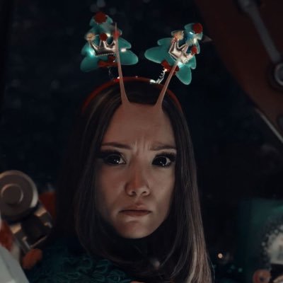 mantisology's profile picture. artist | long lost cousin of the hanlon family