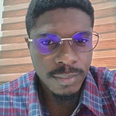 yemole_'s profile picture. 🩺 MD. Ask me about me