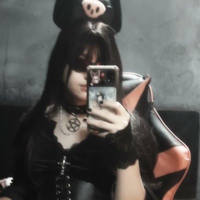 LDanTesko's profile picture. Só pra rir. 
Comunismo virou ideologia de sojado.