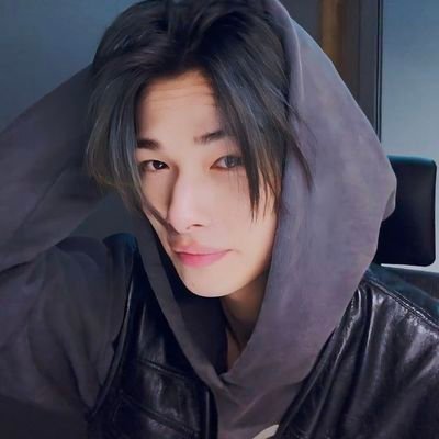 blueb3r13's profile picture. 