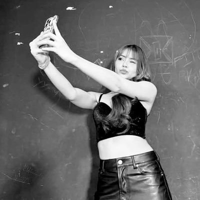 yanavearz's profile picture. There's no imposible with God 🙌🏻