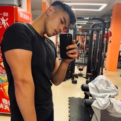 DP2002090's profile picture. 以前的不用了@owt9567，一个小钢炮