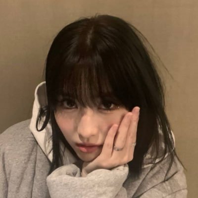 mimitwicetan's profile picture. one, two, three, four, five, six, seven