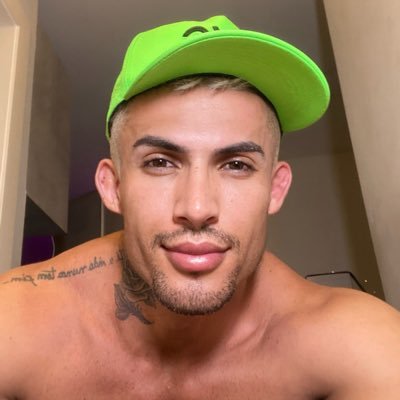 santanyure's profile picture. 100% Versatile 😛 Click here ➡️ https://t.co/yzViBKItBe