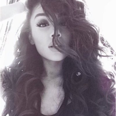 arianasrem__'s profile picture. she/her|fan account|multi acc|ariana grande enthusiast|#1 dandelion stan