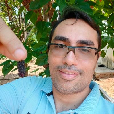 MuriloVieiraL's profile picture. Fiz esse perfil recentemente. O outro foi bloqueado e até hoje não sei o porquê disso. Não faço postagens apelativas.