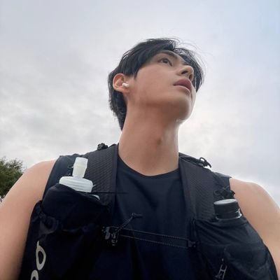 Nana_thv97's profile picture. @bts_twt. My life is my way, your life is your business
Don't be trapped in someone else's dream. 
back up account @Nuna_Bangtan136