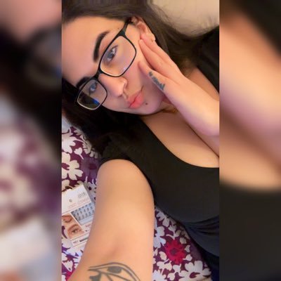 mGoldenn's profile picture. I love Kanye more then Kanye loves Kanye.