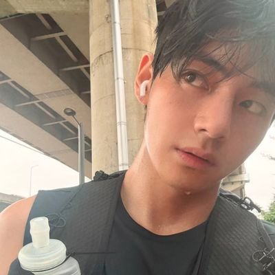 KcMohani32603's profile picture. 