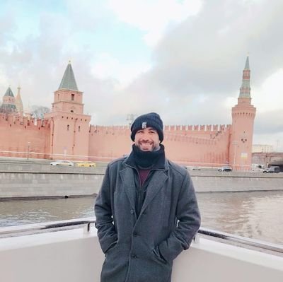 slmsyd12's profile picture. الرُّوح التي فيها شيءٌ من روحِك
 تعرفُ كيفَ تخاطبكَ بِلا كلمات .