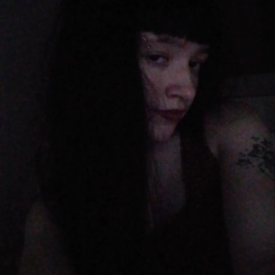 issylle's profile picture. 18 anos, comprometida & viciada em nicotina ♡ @deftones ☆