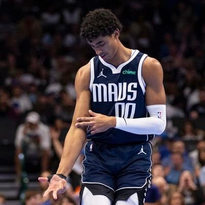 CookdByChristie's profile picture. #LakeShow 💛💜 ( 13-4 ) , Max Christie ENTHUSIAST🐐💙 #MFFL ( 5-14). #RavensFlock ( 6-6 ). #SpartanDawgs bball, Hali , AD, Ant, Poole, Thompson twins enjoyer .