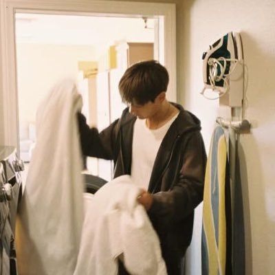 maronthemoon_'s profile picture. fangirl. reader. movie watcher. always be good. 💎