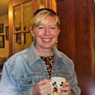 GingerRice2014's profile picture. Like my food spicy, my coffee caffeinated, #CakeForBreakfast & like my music rock 'n roll-ish, #Springsteen