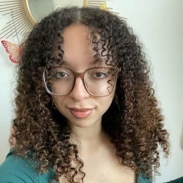 joeparis31's profile picture. Just a rainbow-loving gal spreading joy and glitter wherever I go! #LoveIsLove #QueerJoy