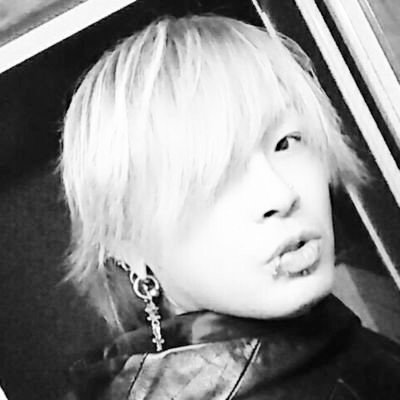 factory_s666's profile picture. 作品は個ツイのリプ欄に。
体が壊れるまでの暇つぶし、目が不自由なりに制作してます。
レギュラー品などはサブ@shadow69wodahsの方に載せていきます。