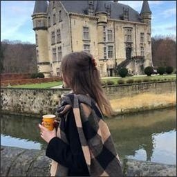 Vit490272962523's profile picture. I’m not lazy, just on energy-saving mode.