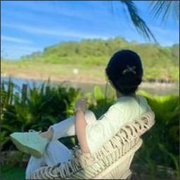 Vit711789490763's profile picture. I am a queen crowned in my curls.