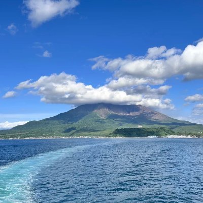 pnwftRR's profile picture. あせらない、むりしない。
ちゃんと咲くときが来るから、今は自分を信じてゆっくりでいい。旅行が好きで、スウェーデンやアメリカ、スイスなど、たくさんの国を旅したことがあります。
投資も大好きです。