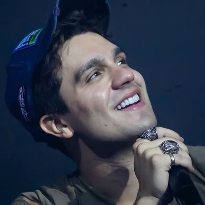 luansouvenir's profile picture. 