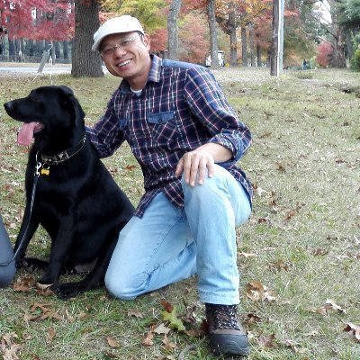 JingOuyang6's profile picture. 写手、大提琴手。独立活着、独立思考着、独立中文笔会会员：译著有《从启蒙、反启蒙到民主》《飞鸟集》（版税均赠慈善机构）
座右铭：与其诅咒黑暗不如点亮蜡烛